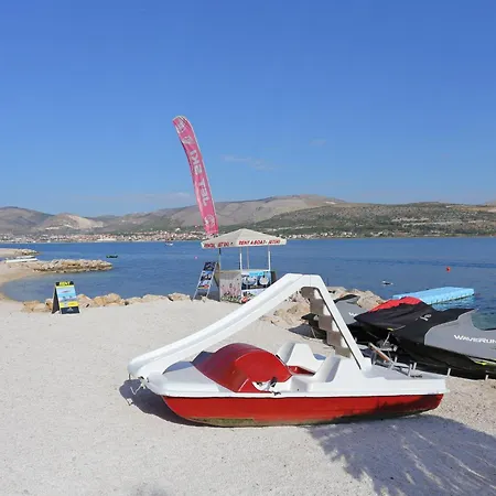 Family-friendly With Swimming Pool Mastrinka, Ciovo - 22372 Apartmán Trogir