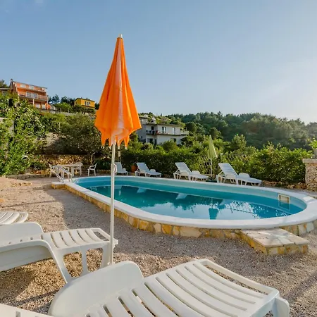 Family-friendly With Swimming Pool Mastrinka, Ciovo - 22372