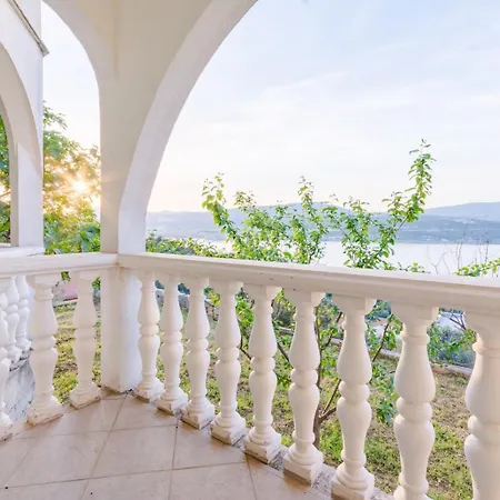 Apartmán Family-friendly With Swimming Pool Mastrinka, Ciovo - 22372