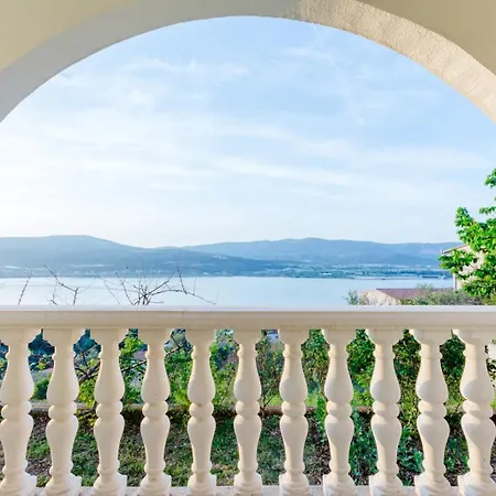 Family-friendly With Swimming Pool Mastrinka, Ciovo - 22372 * Trogir