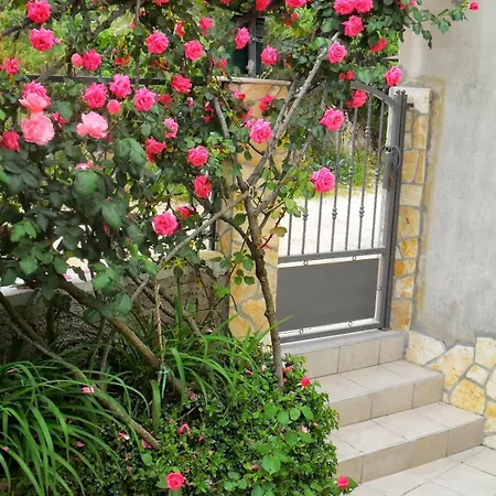 Διαμέρισμα Family-friendly With Swimming Pool Mastrinka, Ciovo - 22372 Τρογκίρ