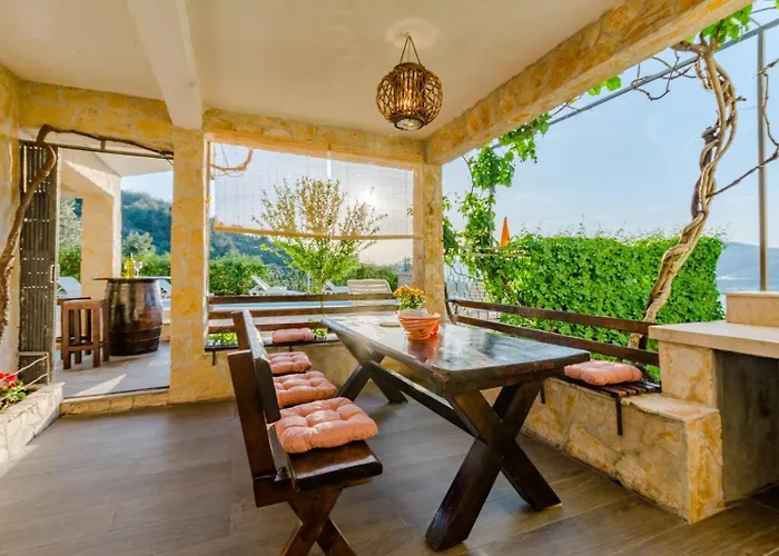 Family-friendly With Swimming Pool Mastrinka, Ciovo - 22372 Διαμέρισμα Τρογκίρ