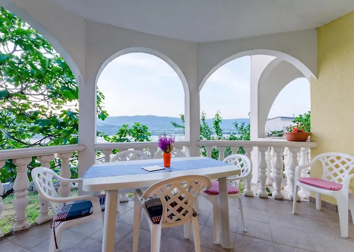 Διαμέρισμα Family-friendly With Swimming Pool Mastrinka, Ciovo - 22372