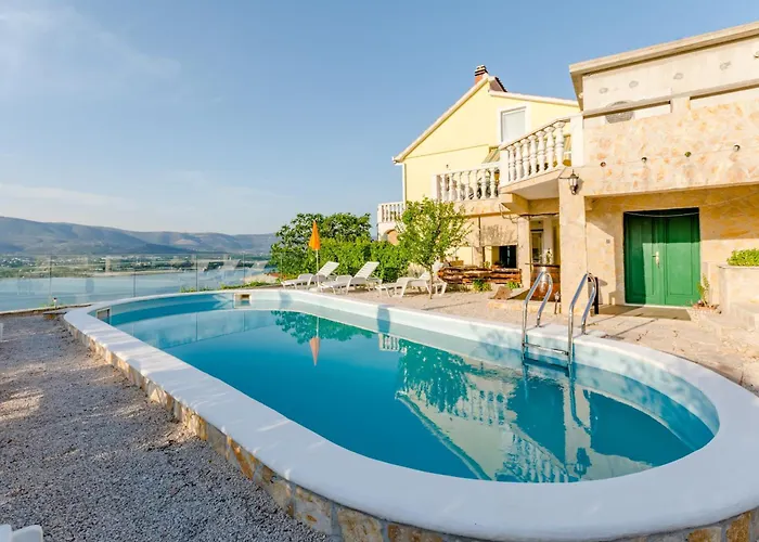 Διαμέρισμα Family-friendly With Swimming Pool Mastrinka, Ciovo - 22372 *