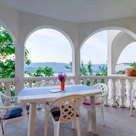 Διαμέρισμα Family-friendly With Swimming Pool Mastrinka, Ciovo - 22372