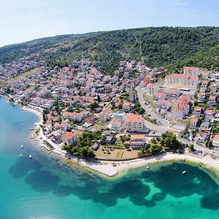 Family-friendly With Swimming Pool Mastrinka, Ciovo - 22372 Τρογκίρ