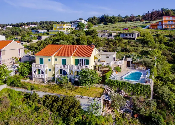 Appartement Family-friendly With Swimming Pool Mastrinka, Ciovo - 22372 *
