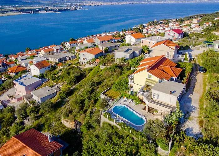 Appartement Family-friendly With Swimming Pool Mastrinka, Ciovo - 22372 Trogir