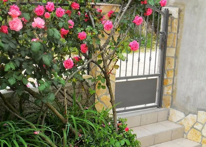 Appartement Family-friendly With Swimming Pool Mastrinka, Ciovo - 22372 Trogir